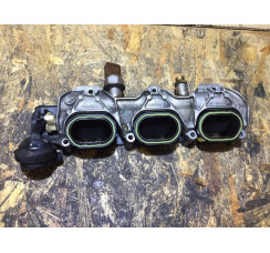 Кронштейн впускного колектора VW Touareg 2002-2010