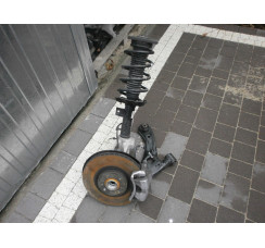 Поворотний кулак передній правий зі ступицею Volvo V70 2007-2016