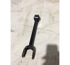 Рычаг поперечный задний левый Toyota Camry V50 2011-2018