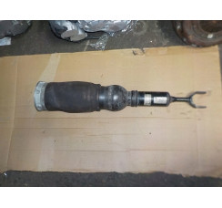 Амортизатор передній лівий у зборі з балоном Audi Allroad quattro 2000-2005