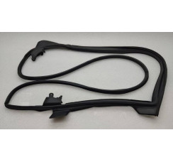 Ущільнювач двері задньої лівої Lexus ES 2012-2018