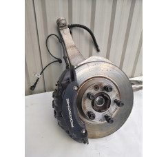 Кулак поворотний передній лівий (цапфа) VW Touareg 2010-2018