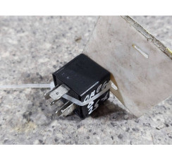 Реле електробензонасоса Opel Omega B 1994-2003