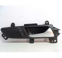 Ручка дверей внутрішня передня права VW New Beetle 2012-2019