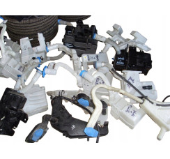 бачок стеклоомывателя VW Passat [B7] 2011-2015